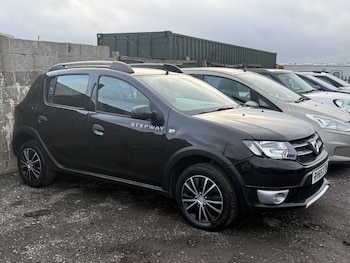 Used Dacia Sandero Stepway 2015 for sale - 76725611: Photo