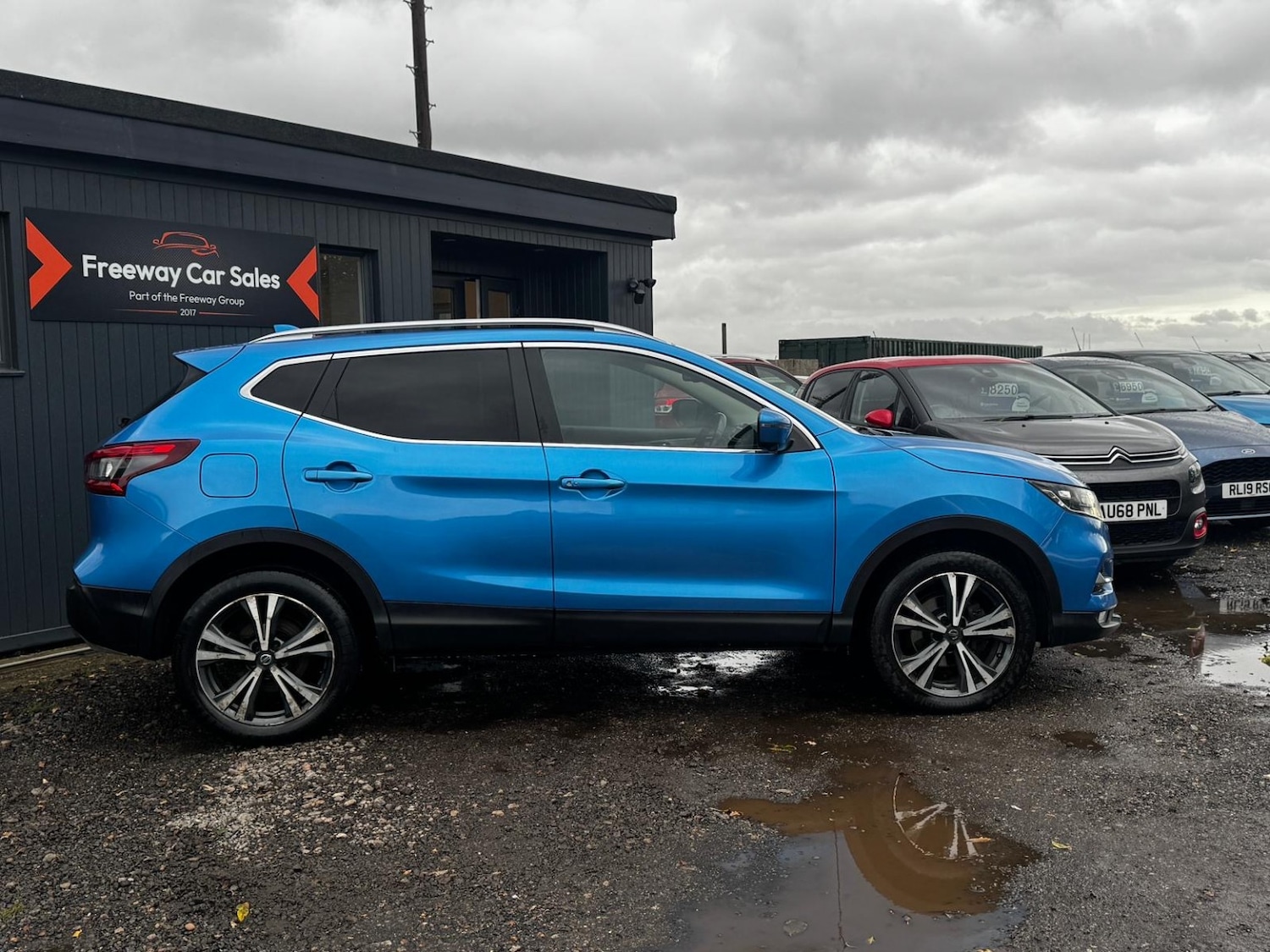Used Nissan Qashqai 2018 for sale - 76559993: Photo 2