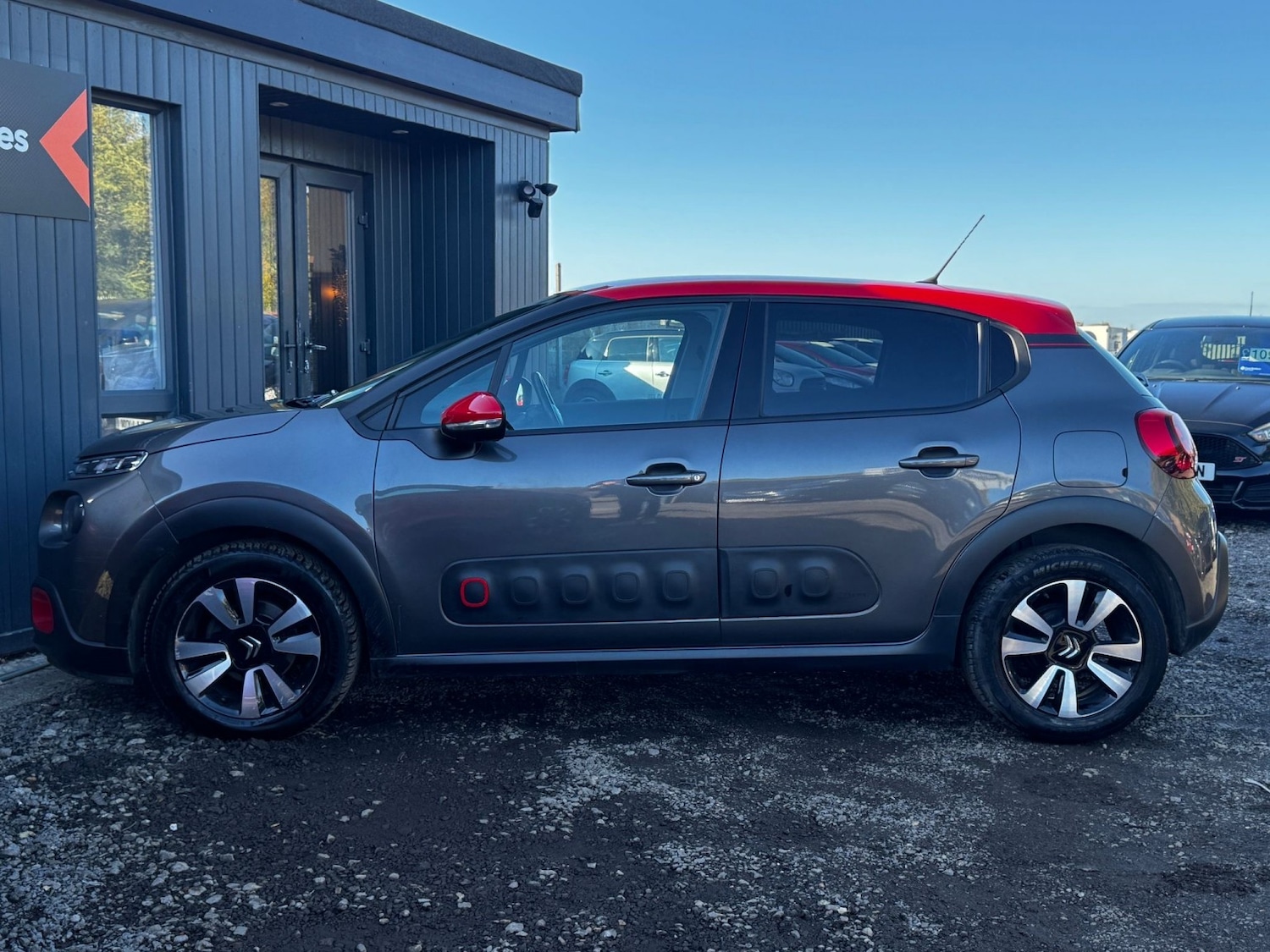 Used Citroen C3 2018 for sale - 76347214: Photo 2