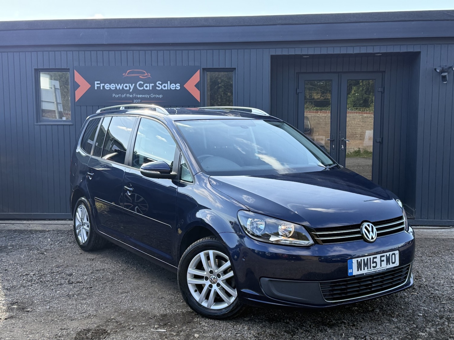 Used Volkswagen Touran 2015 for sale - 76211790: Photo 1