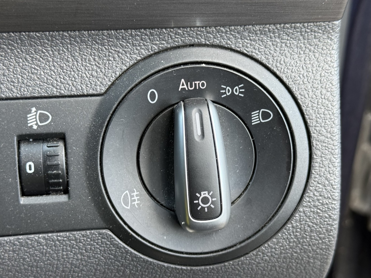 Used Volkswagen Touran 2015 for sale - 76211790: Photo 12