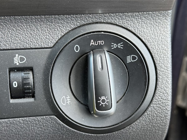 Used Volkswagen Touran 2015 for sale - 76211790: Photo 12