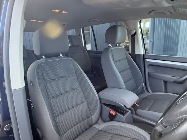 Used Volkswagen Touran 2015 for sale - 76211790: Photo 7