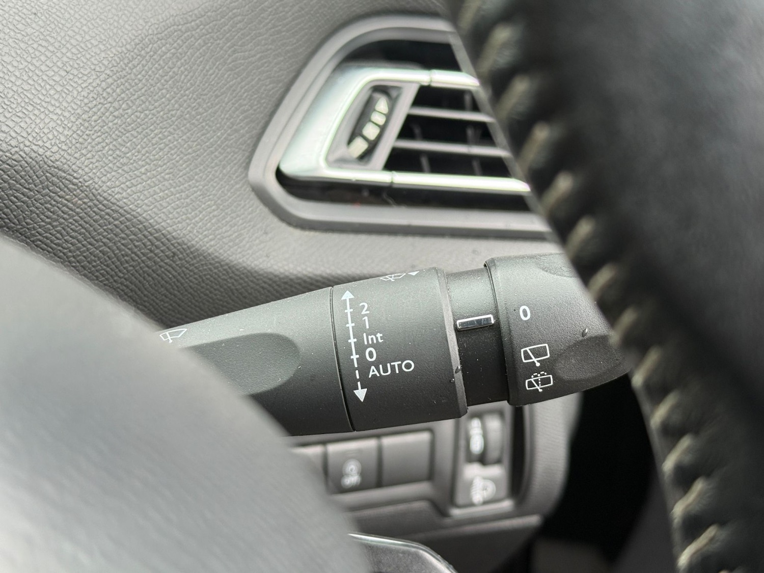 Used Peugeot 308 SW 2018 for sale - 78031621: Photo 19