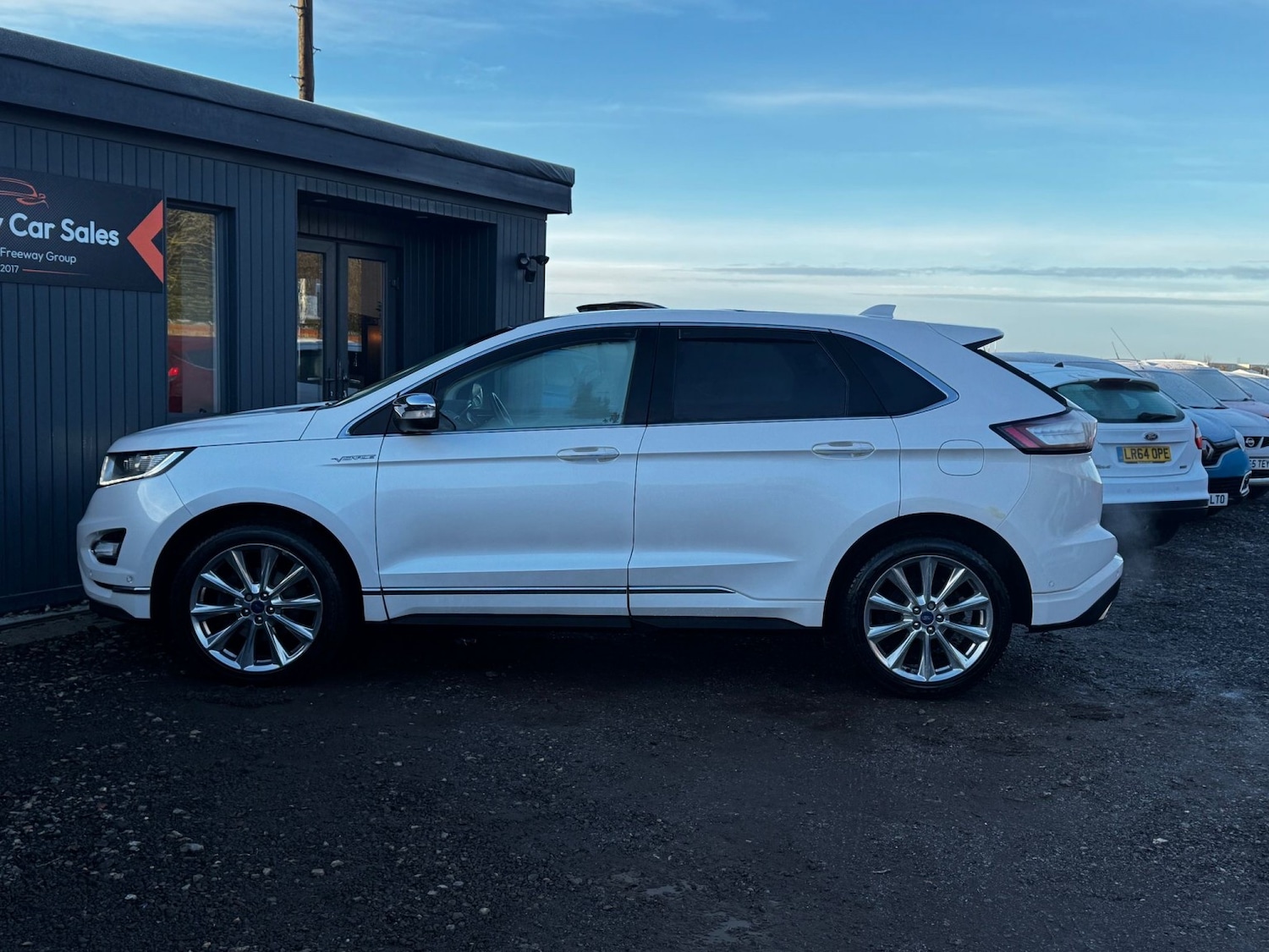 Used Ford Edge 2017 for sale - 76799149: Photo 2