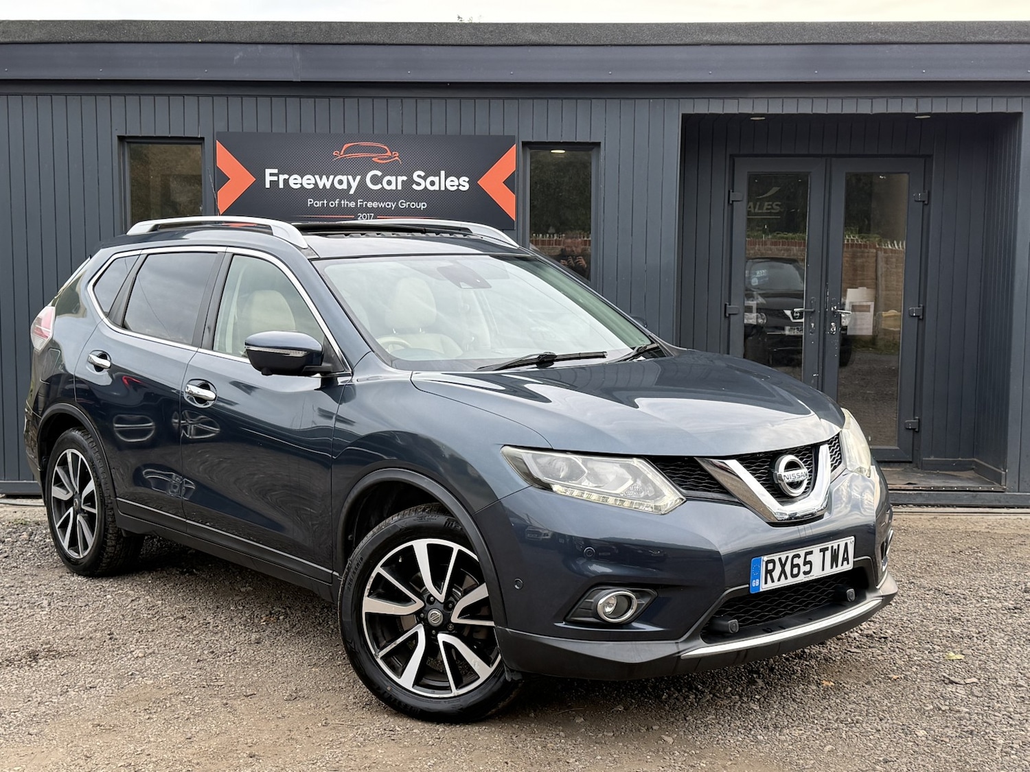 Used Nissan X-Trail 2015 for sale - 76120322: Photo 1