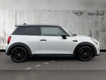 Used MINI Hatch 2021 for sale - 76933086: Photo