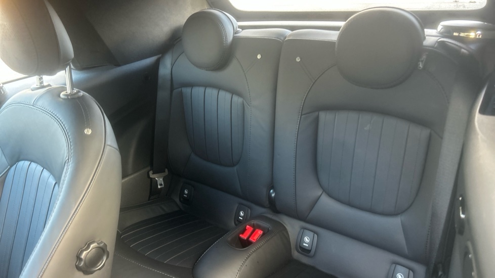 Used MINI Convertible 2022 for sale - 76874689: Photo 12