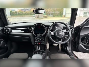 Used MINI Hatch 2021 for sale - 76874577: Photo