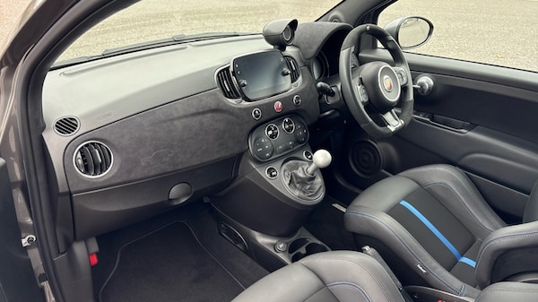 Used Abarth 695 2023 for sale - 76229150: Photo 10
