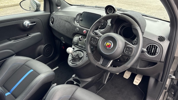 Used Abarth 695 2023 for sale - 76229150: Photo 9