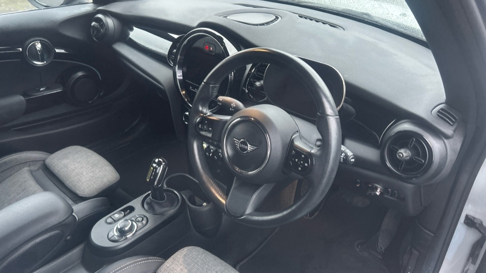 Used MINI Hatch 2021 for sale - 76872210: Photo 6