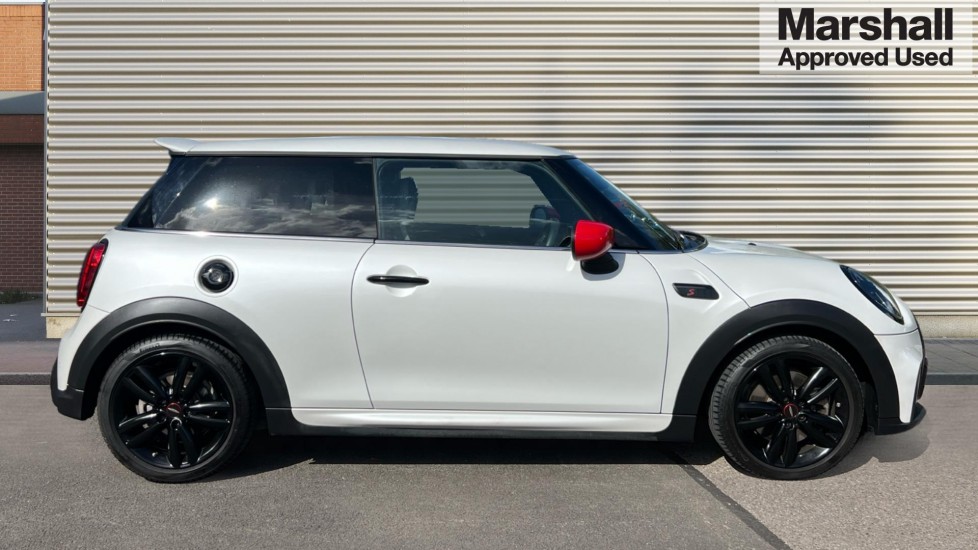 Used MINI Hatch 2023 for sale - 76871923: Photo 2