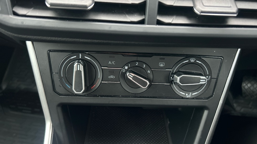 Used Volkswagen Polo 2023 for sale - 76872737: Photo 32