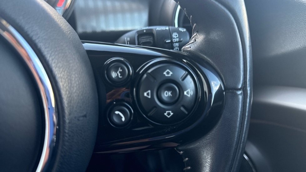 Used MINI Hatch 2019 for sale - 76528924: Photo 18