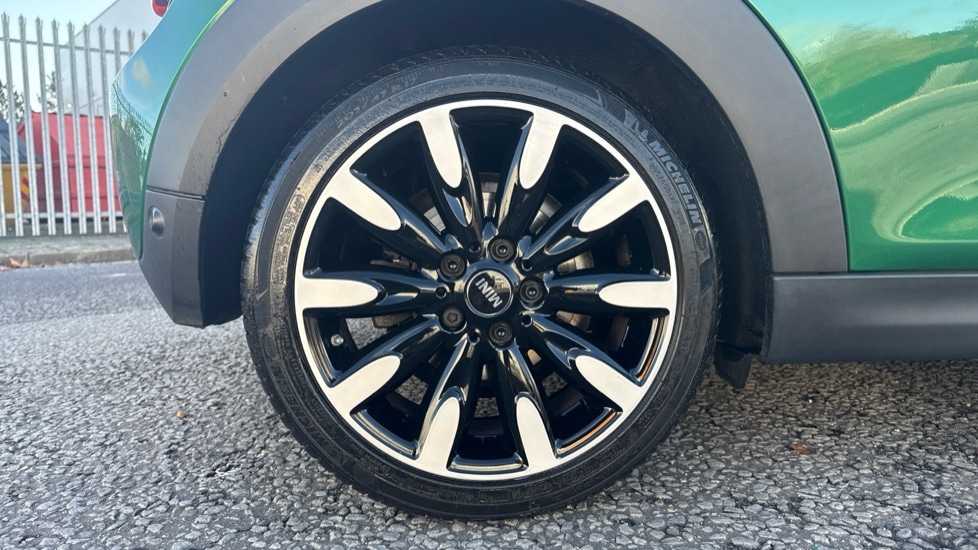 Used MINI Hatch 2019 for sale - 76528924: Photo 27