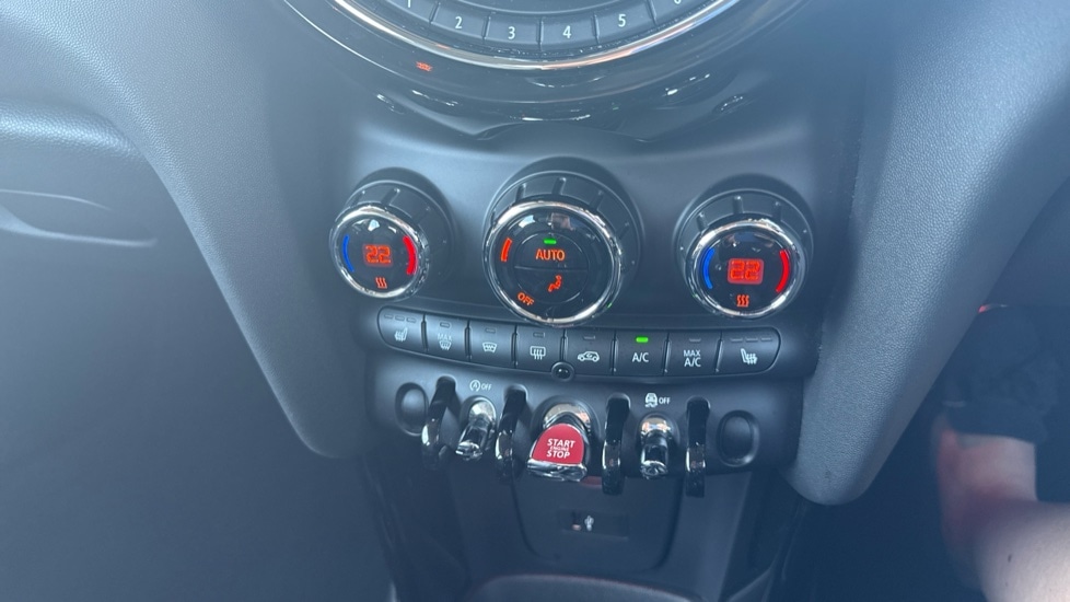 Used MINI Hatch 2019 for sale - 76528924: Photo 33