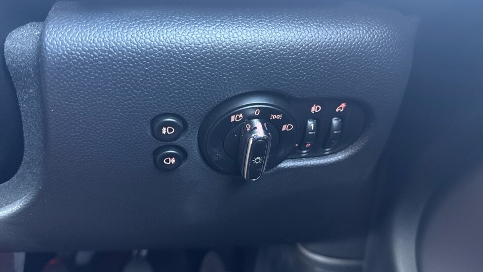 Used MINI Hatch 2019 for sale - 76528924: Photo 35