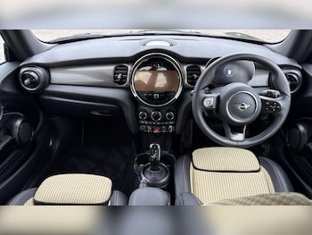 Used MINI Hatch 2023 for sale - 76871355: Photo