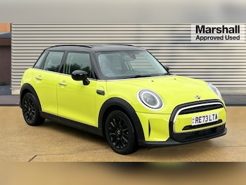 2023 - 1.5 Cooper Classic 5dr Auto [Comfort/Nav Pack]