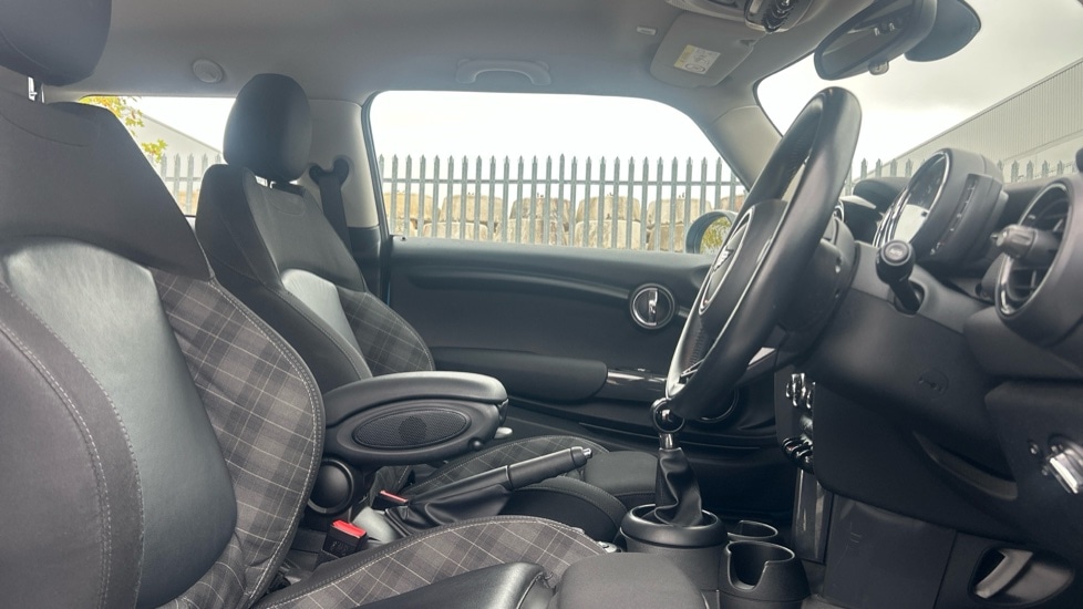 Used MINI Hatch 2018 for sale - 76441901: Photo 11