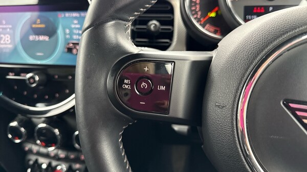 Used MINI Hatch 2022 for sale - 76176246: Photo 17