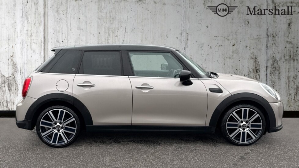 Used MINI Hatch 2022 for sale - 76176246: Photo 3