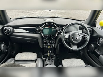 Used MINI Hatch 2022 for sale - 76372863: Photo