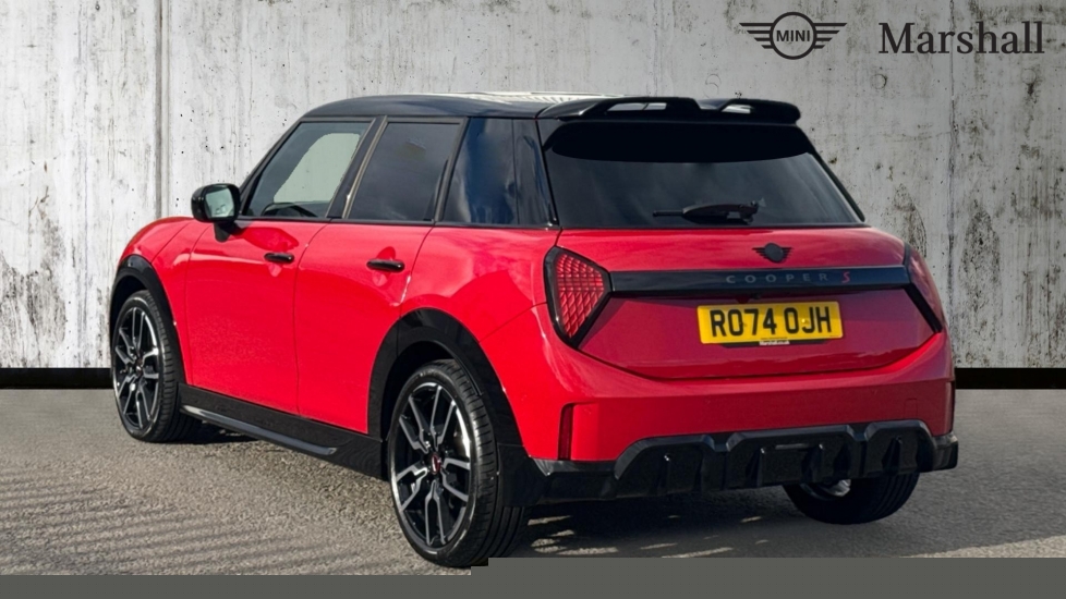 Used MINI Cooper 2024 for sale - 76373010: Photo