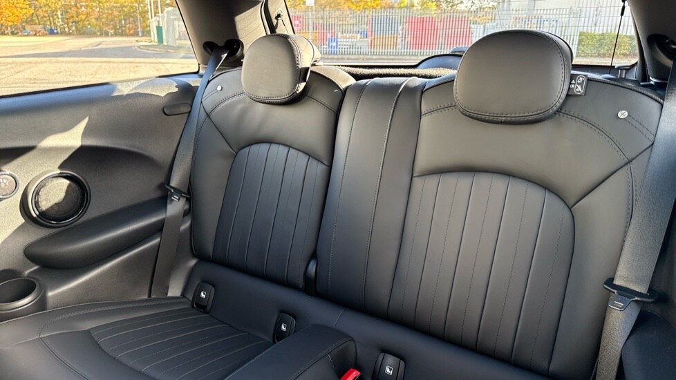 Used MINI Hatch 2023 for sale - 76487179: Photo 12