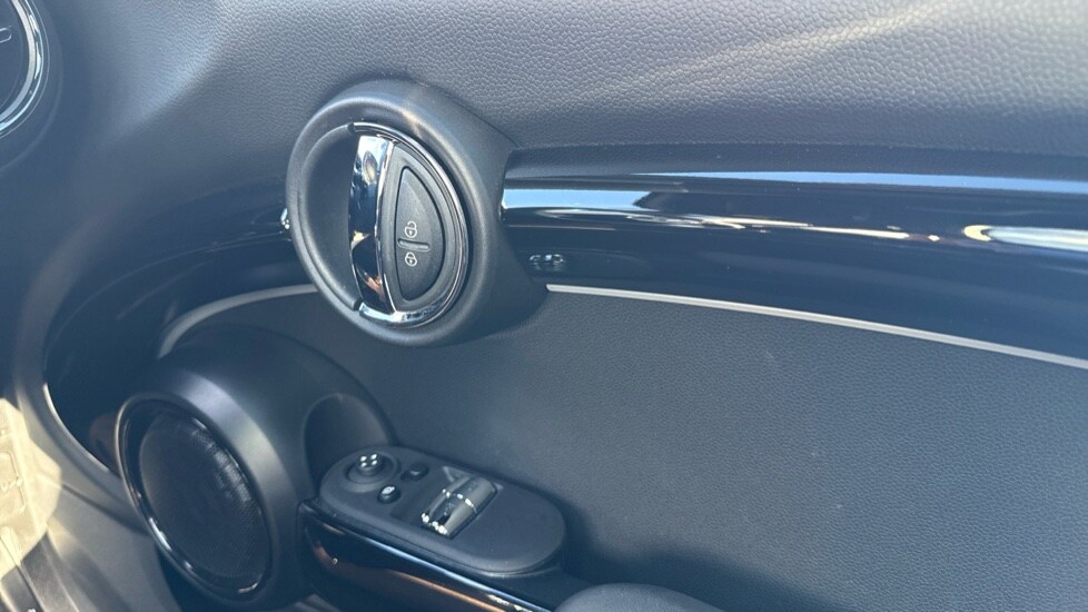 Used MINI Hatch 2023 for sale - 76487179: Photo 20