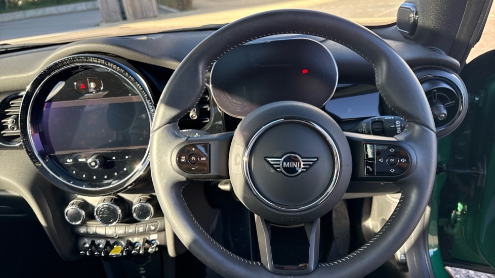 Used MINI Hatch 2023 for sale - 76487179: Photo 5