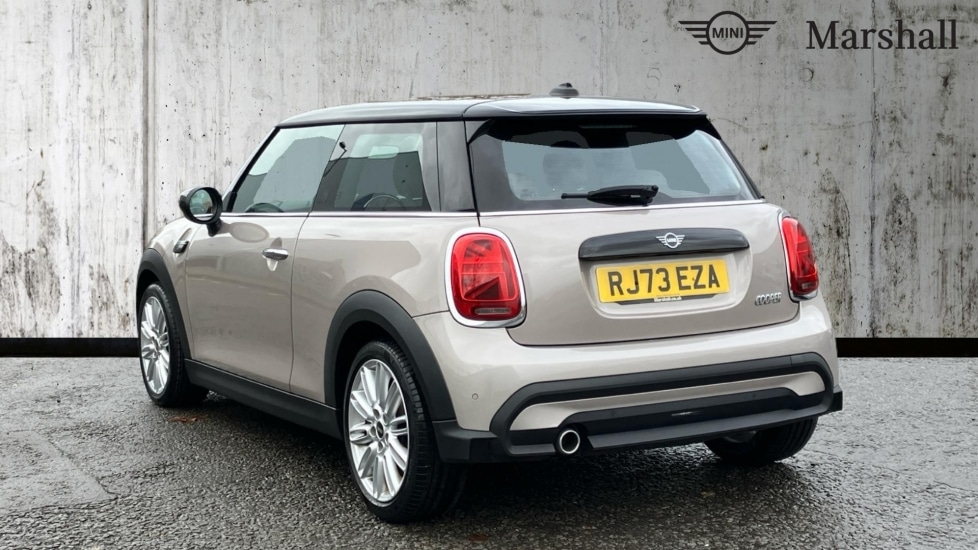 Used MINI Cooper 2023 for sale - 76874674: Photo 2