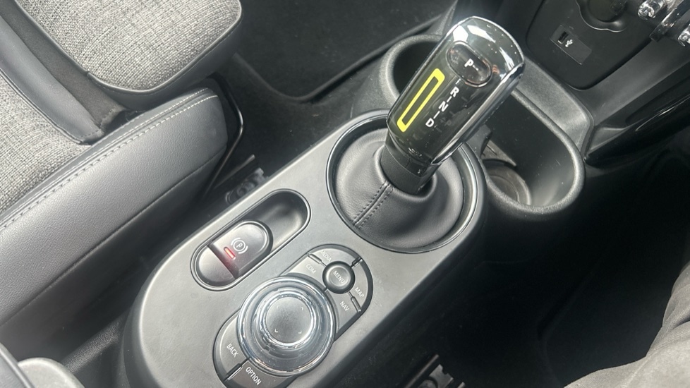 Used MINI Hatch 2022 for sale - 76871607: Photo 10