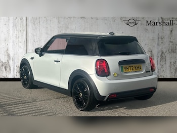 Used MINI Hatch 2022 for sale - 76289900: Photo