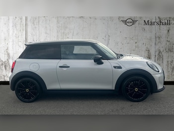 Used MINI Hatch 2022 for sale - 76289900: Photo