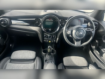 Used MINI Hatch 2022 for sale - 76289900: Photo