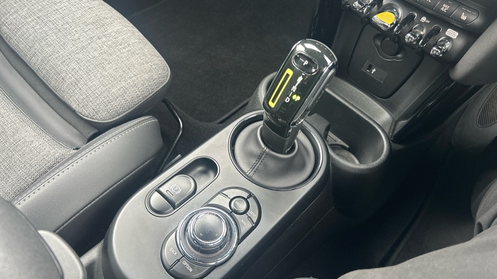 Used MINI Hatch 2022 for sale - 76869936: Photo 10