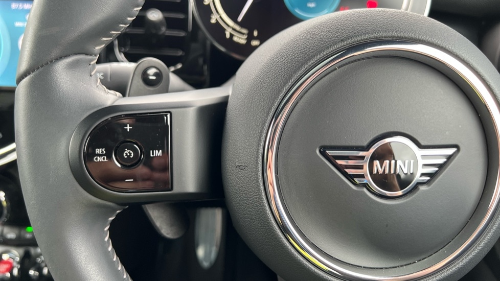 Used MINI Hatch 2024 for sale - 76410679: Photo 17