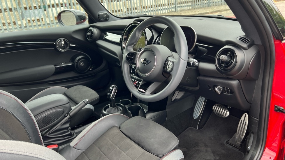 Used MINI Hatch 2024 for sale - 76410679: Photo 6