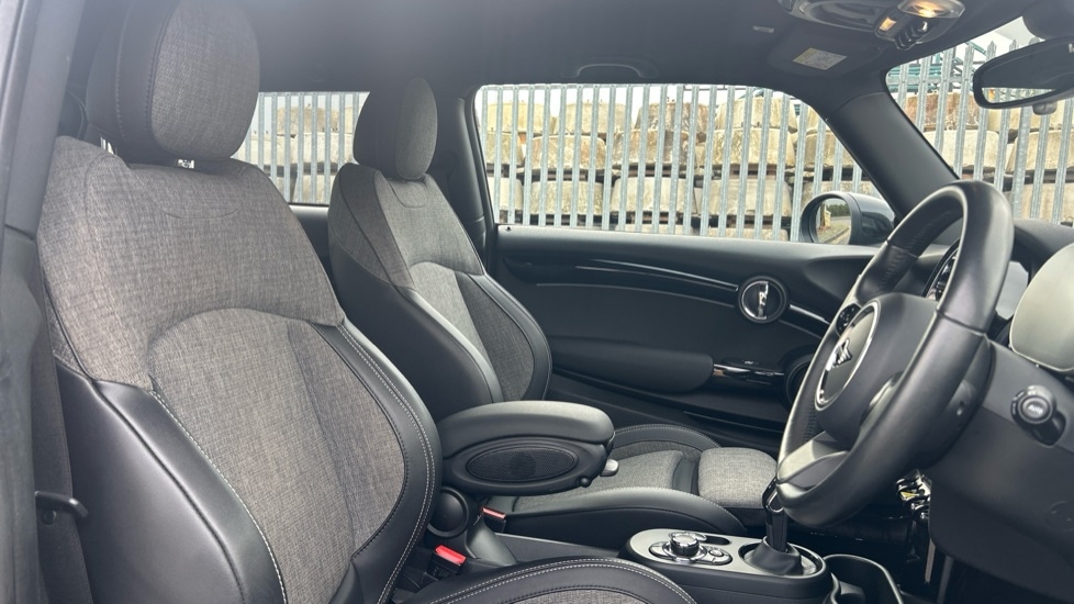 Used MINI Hatch 2022 for sale - 76873353: Photo 11