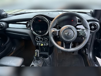 Used MINI Hatch 2022 for sale - 76933076: Photo