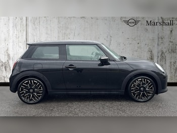 Used MINI Cooper 2024 for sale - 76086497: Photo