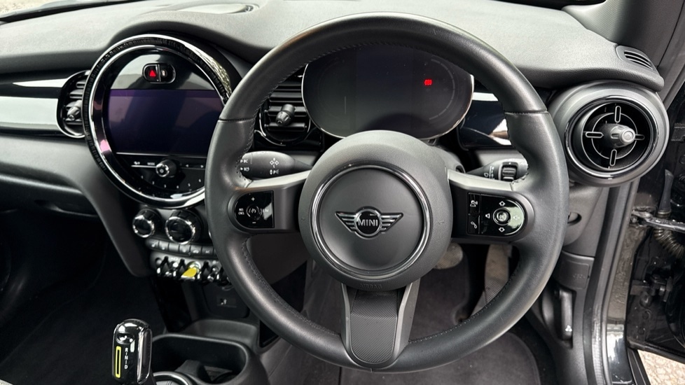 Used MINI Hatch 2022 for sale - 76176284: Photo 5