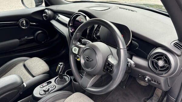 Used MINI Hatch 2022 for sale - 76176284: Photo 6