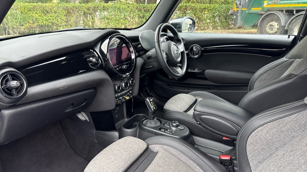 Used MINI Hatch 2022 for sale - 76176284: Photo 7