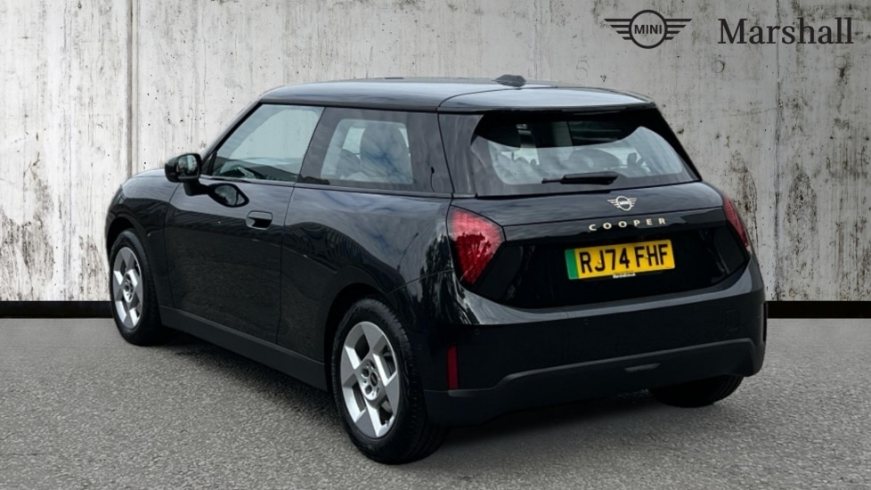 Used MINI Cooper 2024 for sale - 76869402: Photo 2