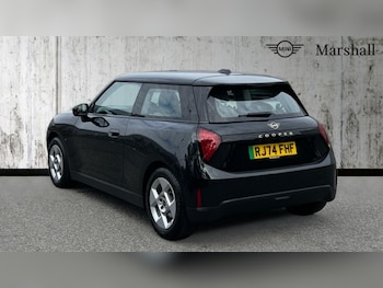 Used MINI Cooper 2024 for sale - 76869402: Photo