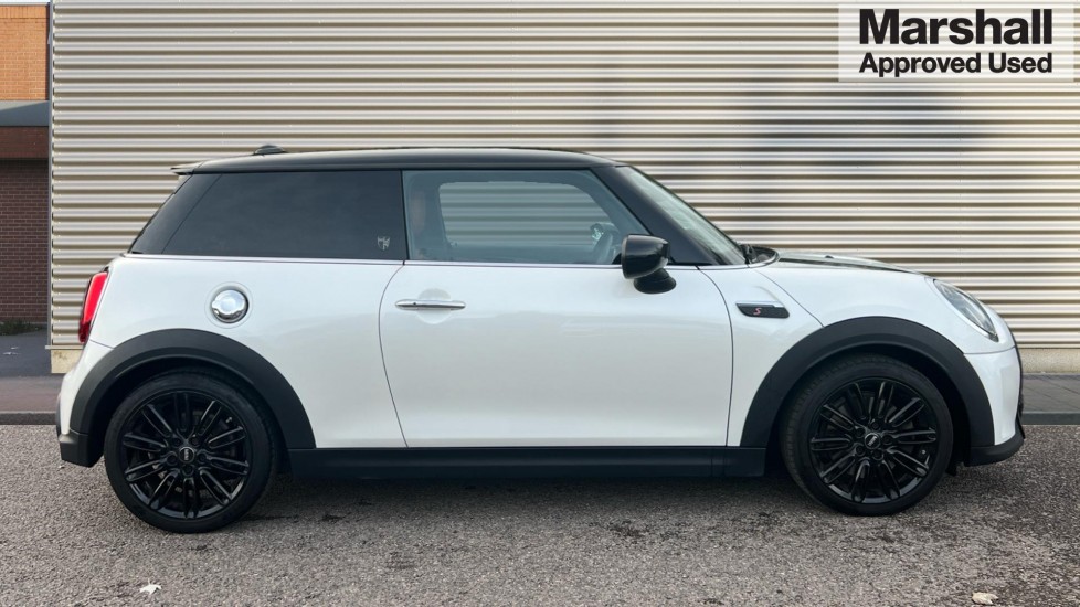 Used MINI Cooper 2023 for sale - 77082494: Photo 2