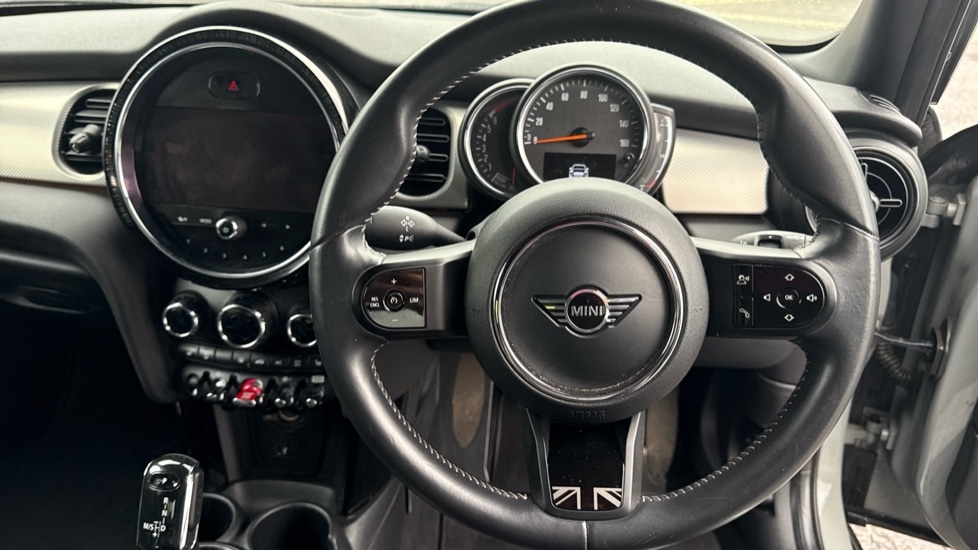 Used MINI Hatch 2022 for sale - 76869470: Photo 5